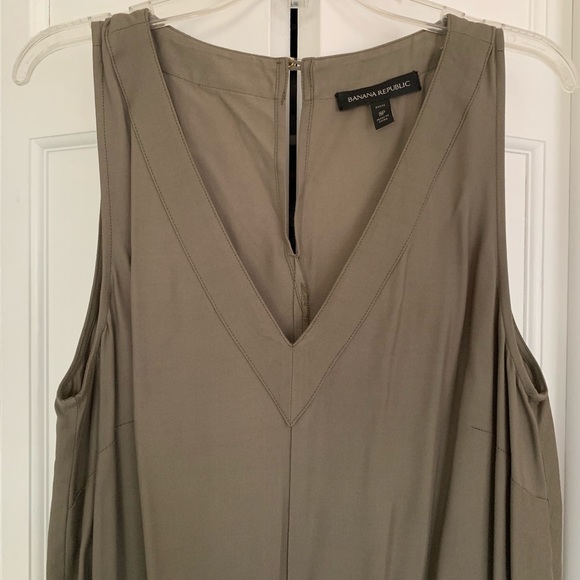 NWOT Banana Republic Green Romper - Picture 2 of 6